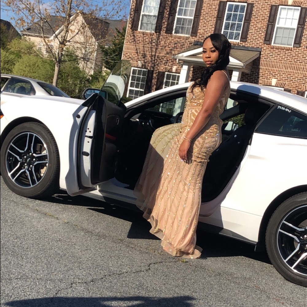 Prom Dress! - Picture 5 of 6